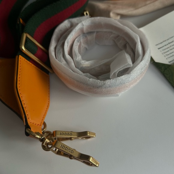 GUCCI BAMBOO 1947 MINI TOP HANDLE
BAG - Picture 4 of 16